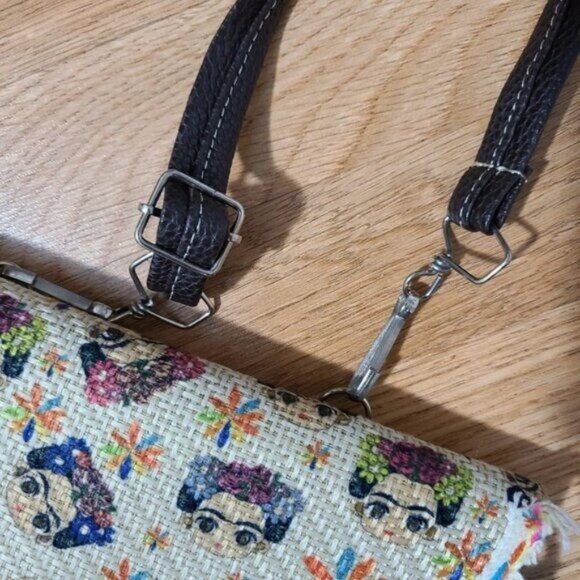Frida Kahlo Mexican Artesanal Crossbody/Cl… - Picture 7 of 10